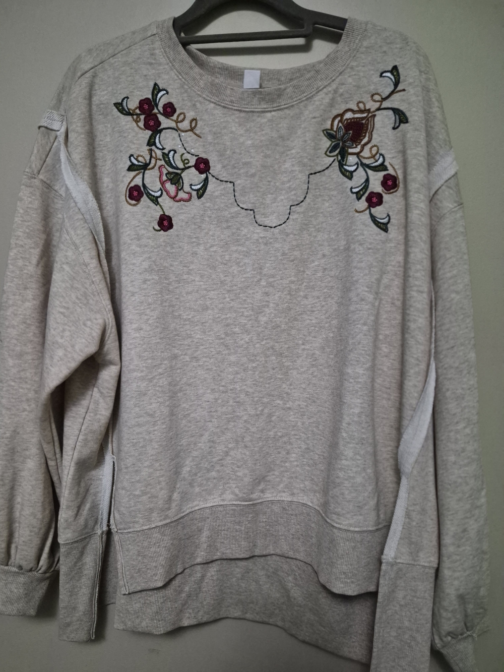 Tribal Embroidered Crewneck Sweater - Light Gray